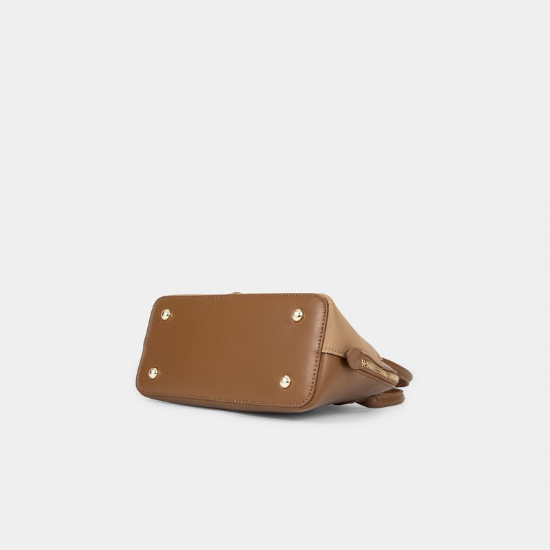 Handtasche